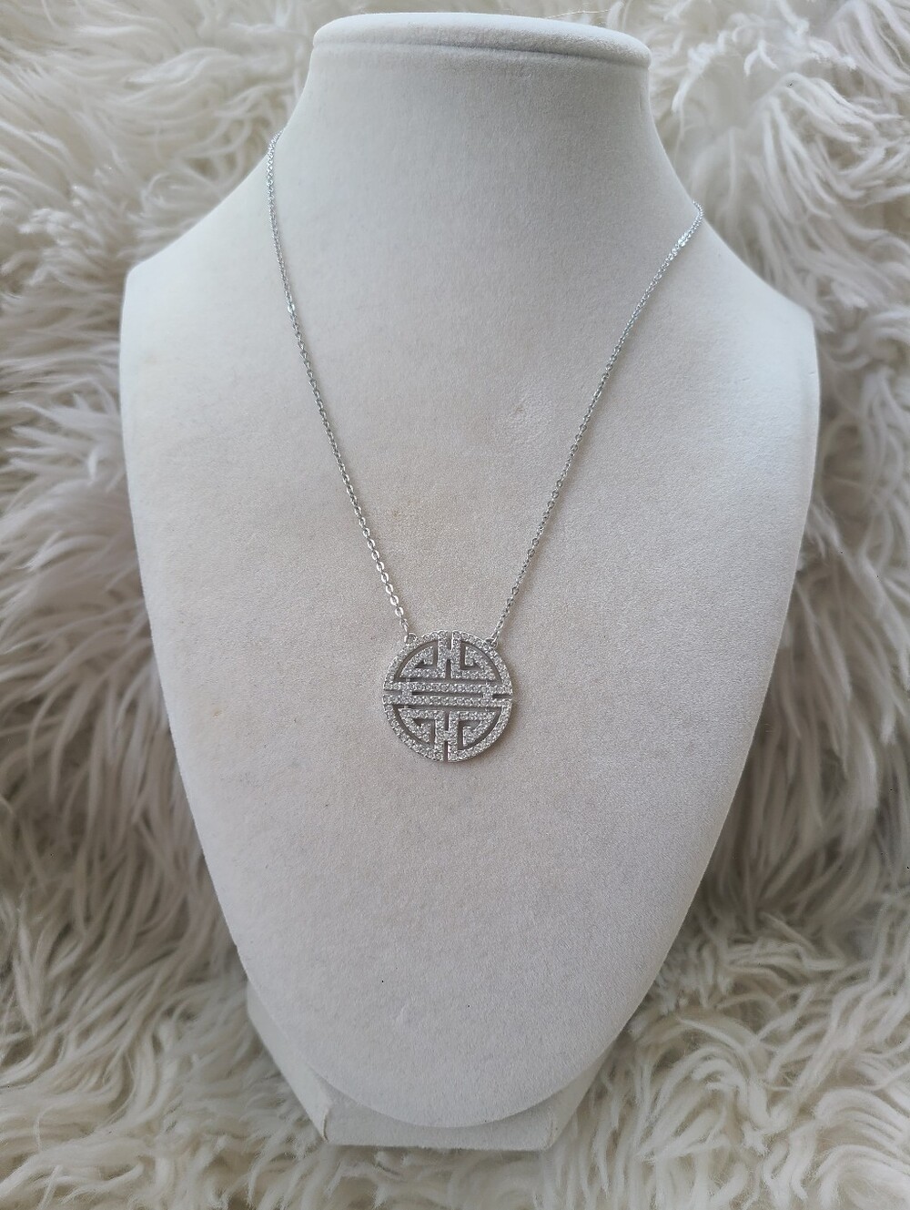 Swarovski Shou Silver Toned Necklace- Excellent Condition